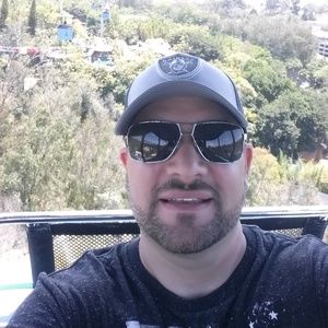 Meet your Posher, Adolfo